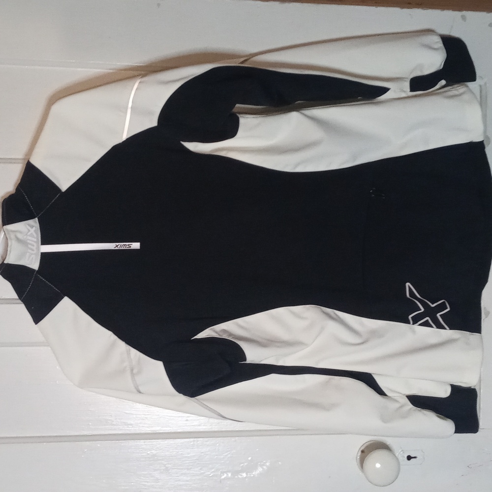 Swix Women’s White Softshell Jacket with Black Accents - Picture 7 of 12